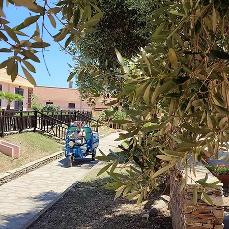 Ośrodek wypoczynkowy Le Tonnare Family Club 4*